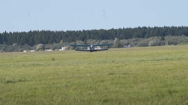 Аэродром Сиворицы. Самолет Ан-2 смотреть онлайн