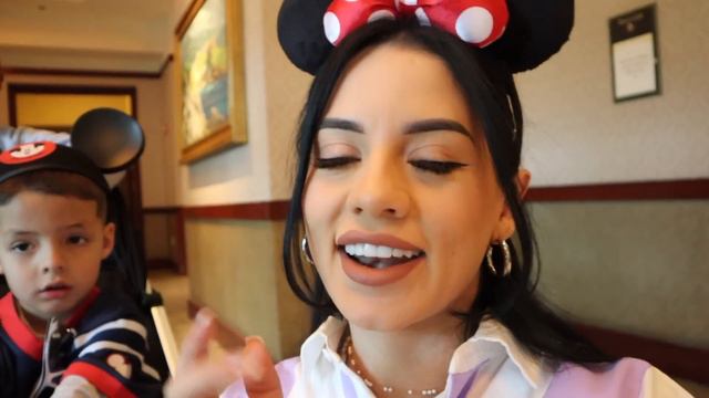 SURPRISE SPRING BREAK TRIP! *first time at Disney 🥹 смотреть онлайн