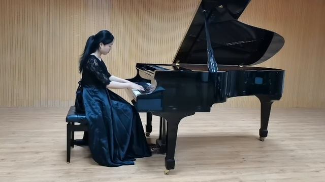 尤茗杨Ю Минян, Бах—BWV867Прелюдия и фуга, Шопен — Этюд №4 ор.10 смотреть онлайн