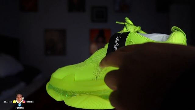 LIME YELLOW BALENCIAGA "TRIPLE S" REVIEW AND ON FOOT смотреть онлайн
