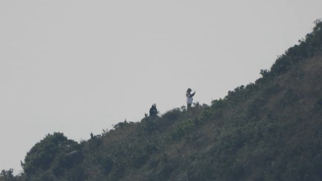 Nikon P1000: Mega Zoom Test - Hikers (4K) смотреть онлайн