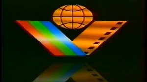 Киновидеообъединение «Крупный план» представляет... (заставка)