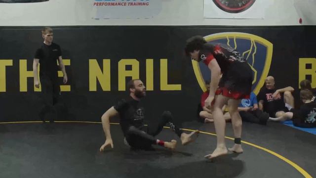Michael Villeneuve V James Nottingham HCS 8 смотреть онлайн