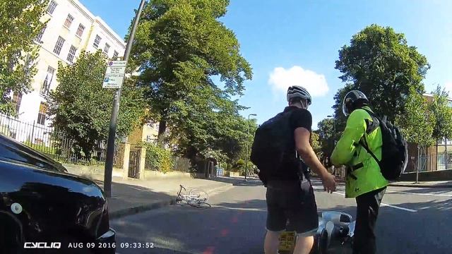 Moped and bicycle collision after swerving out for sudden stop of taxi смотреть онлайн