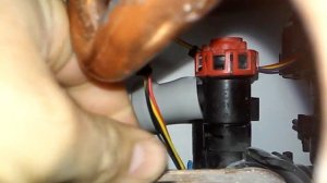 Котел не греет воду. Чистка фильтра Bosch Gaz 6000 Ч.1 извлечение фильтра