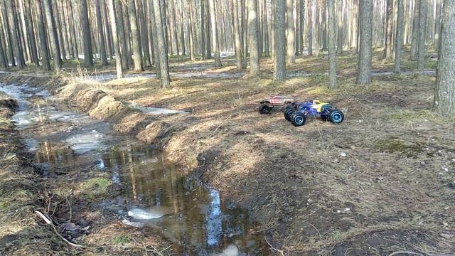 Traxxas Summit vs Himoto Climber смотреть онлайн