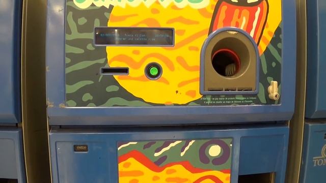 Канада 371: Аппарат по приему жестяных банок в магазине смотреть онлайн