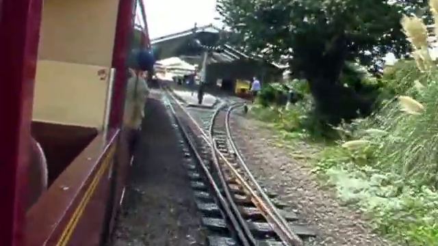 27-09-2005: No.1 Green Goddess passes New Romney. смотреть онлайн