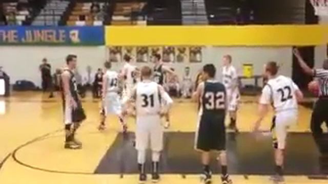 Putnam basket b vs St.helens Jake Hamilton 2/20/14 смотреть онлайн