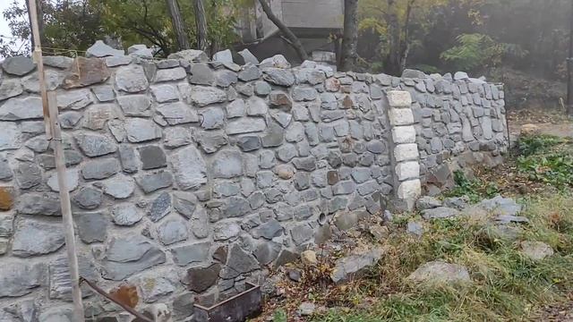 Забор 7 Подпорная стенка и забор из дикого камня