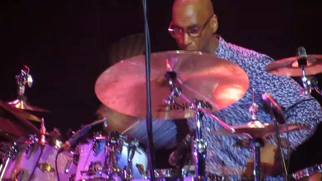 Omar Hakim at Montreal Drum Fest 2013 смотреть онлайн