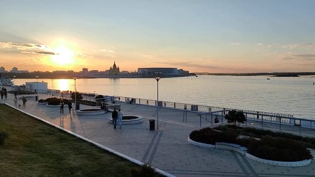 Нижне-Волжская набережная / Вид на Стрелку / Река Волга / Нижний Новгород смотреть онлайн