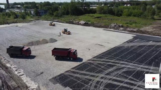 ЖК Акватория (процесс укладки а/б и мощения тротуарной плитки) смотреть онлайн