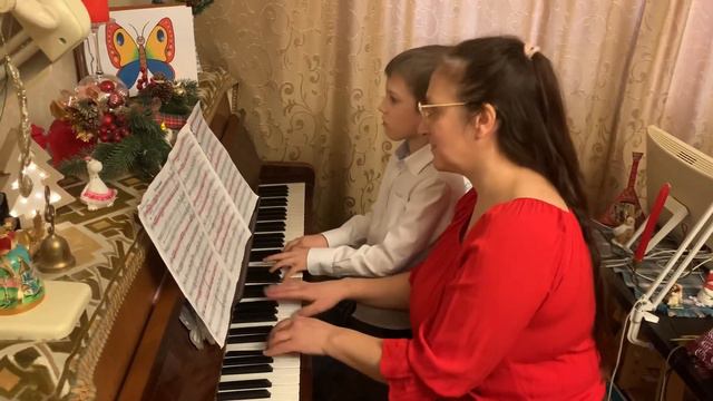 SOFT MOZART Winter Recital 2023-2024 Vasya (10) с мамой в 4 руки plays: Рауно Лехтинен «Летка-енка» смотреть онлайн