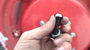 Мтз 82.3 клапан давления на коробку.