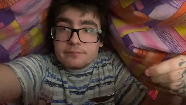 МукБанг под одеялом горячий суп ??? смотреть онлайн