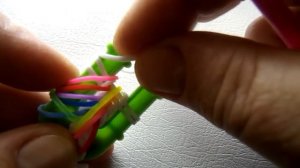 Браслет из резинок РЫБИЙ ХВОСТ ШЕСТИЗВЕННЫЙ без станка на рогатке