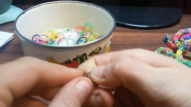 Плетение браслета из резинок смотреть онлайн