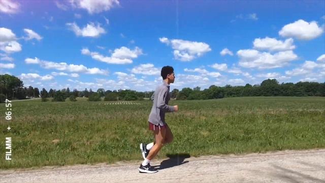 NIKE MILER REACT ON-FEET REVIEW || 2020 смотреть онлайн