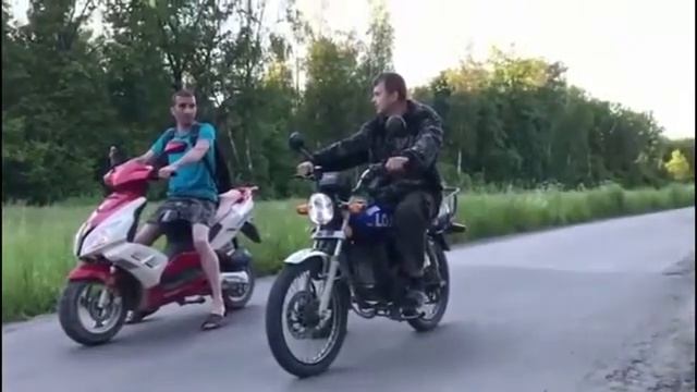 Suzuki с мотором Дуюнова уделывает бензиновых смотреть онлайн