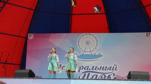 Куприянова Маргарита 8л и Слесаренко София 8л. песня "Две Алёнушки" смотреть онлайн