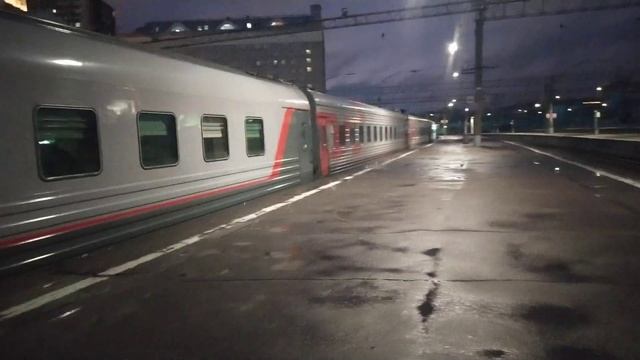 Отправление ЧС7 с поездом №66 Москва - Тольятти с Казанского вокзала. смотреть онлайн