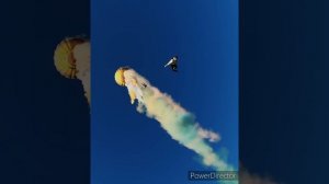 Весёлые прыжки с парашютом