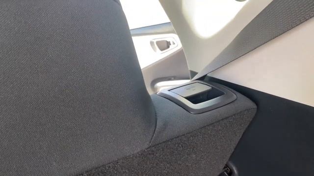 Kia Soul How to FOLD DOWN REAR BACK SEATS. LOWER/LAY DOWN QUICK and EASY! смотреть онлайн