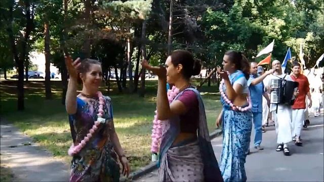 Супер Воскресная Харинама Ремейк 2 Хабаровск 07.07.2013 смотреть онлайн