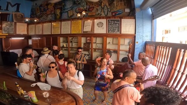 Türk Olduğumu Öğrenince Bakın Ne Dedi! Kübalılar sokakta Salsa dersi verdi #152 смотреть онлайн