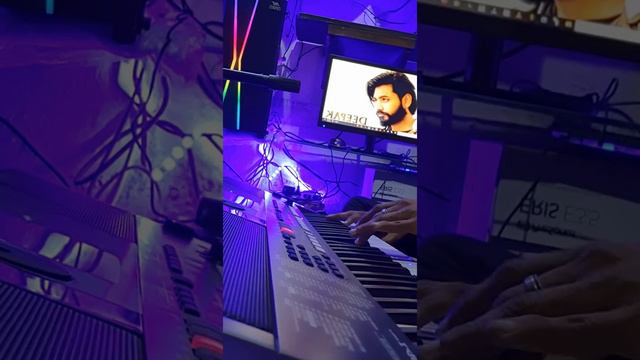 How do you play a piano song on the keyboard? смотреть онлайн