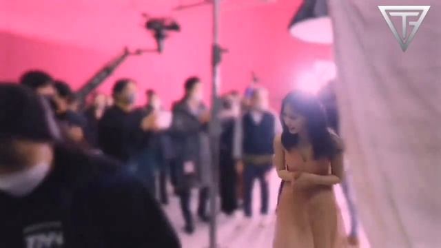 TZUYU POSTING IN 4 DIFFERENT LANGUAGES смотреть онлайн