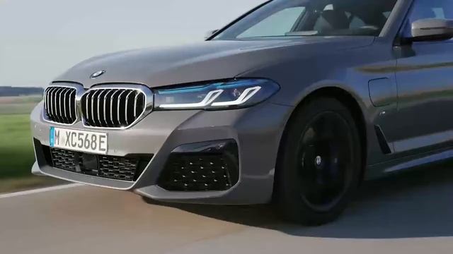 Mercedes E Class vs BMW 5 series vs Audi A6 vs lexus смотреть онлайн