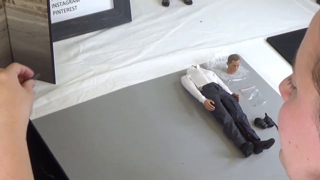 Unboxing the 1/6 BlackBoxToys No Time to Die Stalker action figure смотреть онлайн