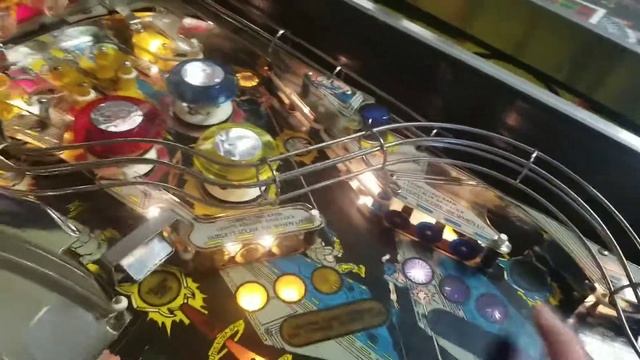 Laser War Pinball смотреть онлайн