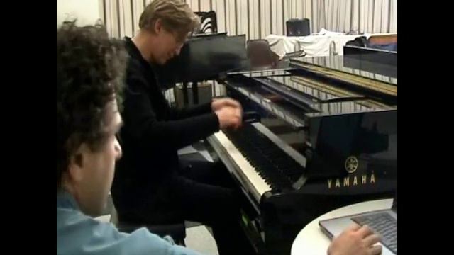 Musical Turing test with the Continuator on VPRO Channel (Amsterdam) смотреть онлайн