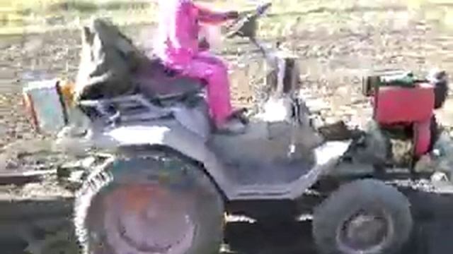 Ворота отворяй, едет с поля урожай смотреть онлайн