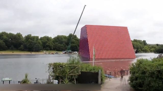 ВОТ ЧТО СЛУЧИЛОСЬ С ОГРОМНЫМ ПЛЮШЕВЫМ РОЗОВЫМ КРОЛИКОМ, КОТОРЫЙ НЕСКОЛЬКО ЛЕТ ЛЕЖАЛ НА СКЛОНЕ ГОРЫ смотреть онлайн