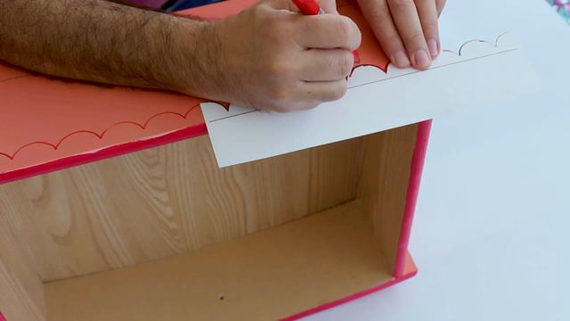 HOW to Upcycle Broken Furniture - Garden Boxes DIY смотреть онлайн