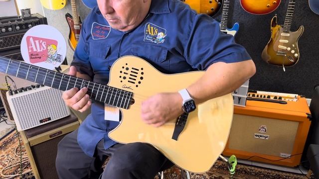 Godin Guitars Multiac Nylon Natural HG With Bag Lefty / Zurda Al’s Music Factory Lefty Specialist