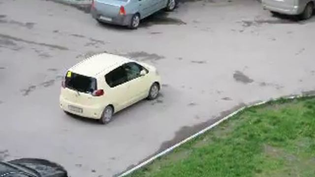 Так припарковать машину может только ОВЦА смотреть онлайн