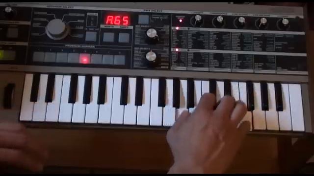 Microkorg Demo - Retro synth sounds смотреть онлайн