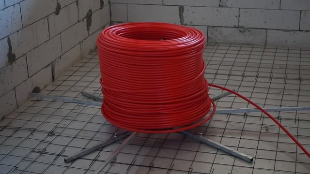 Построили дом на берегу канала Десны.