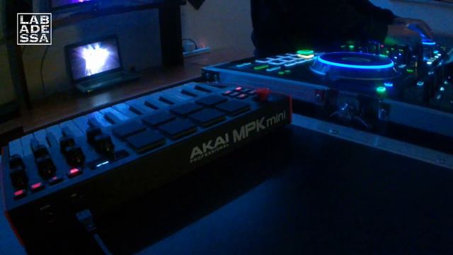 DJ Live Performance | PRIME 4 vs MPK MINI | ♫ смотреть онлайн