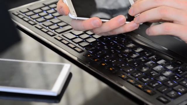 Review HTC ONE vs SONY ZL смотреть онлайн