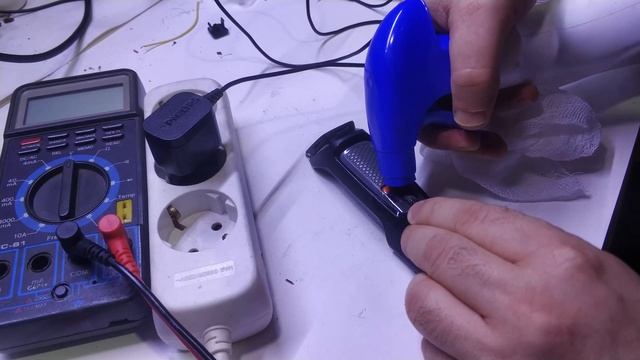 Philips Multigroom Traş makinesi Şarj Probleminin giderilmesi. MG 3710 not charging смотреть онлайн