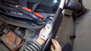 Как снять/заменить петли капота Kia Rio 2011-2017год