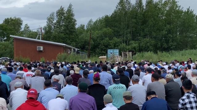 Тысячи мусульман отметили свой главный праздник в Хабаровске смотреть онлайн