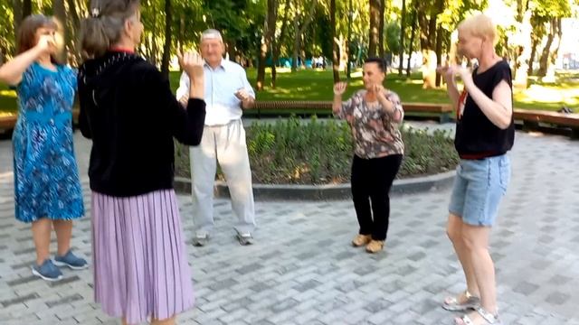 Харьков, 4 июня, танцы в саду, "Танец маленьких утят"??? смотреть онлайн