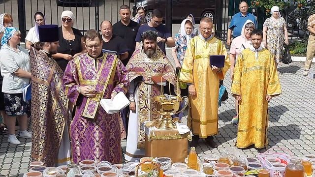 Первый (Медовый ) Спас. 14.08.23г.Освящение воды и меда. Храм Святителя Николая. Г.Уссурийск. смотреть онлайн